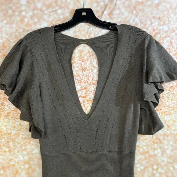 Free People Olive Green Ribbed Knit Ruffle Sleeve V-Neck Skater Keyhole Back - Picture 4 of 8